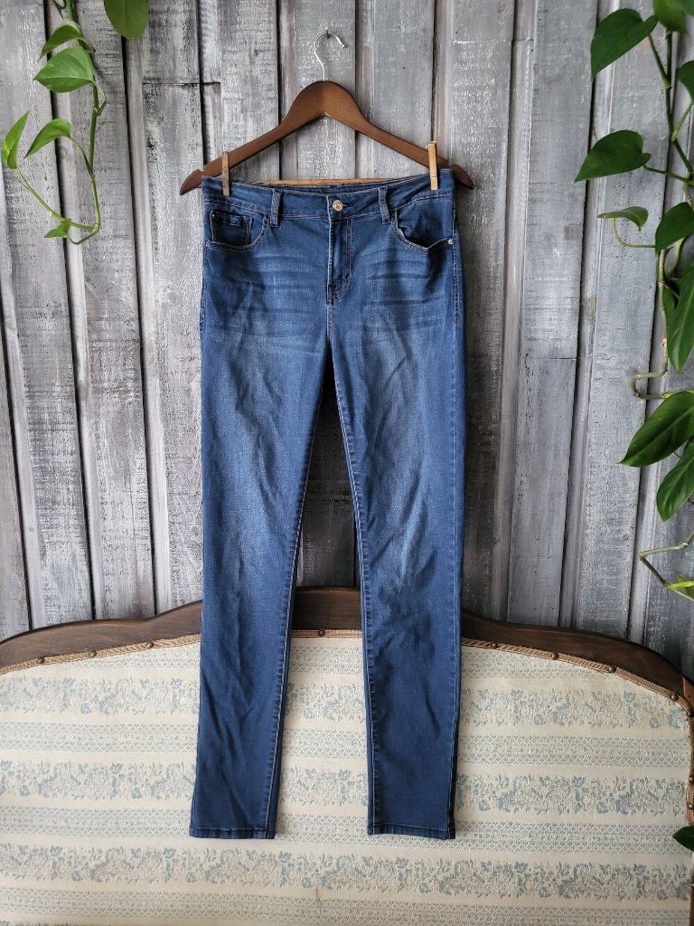 Jeans Mid Rise Slim Straight Leg Blue Denim Women's Size 8